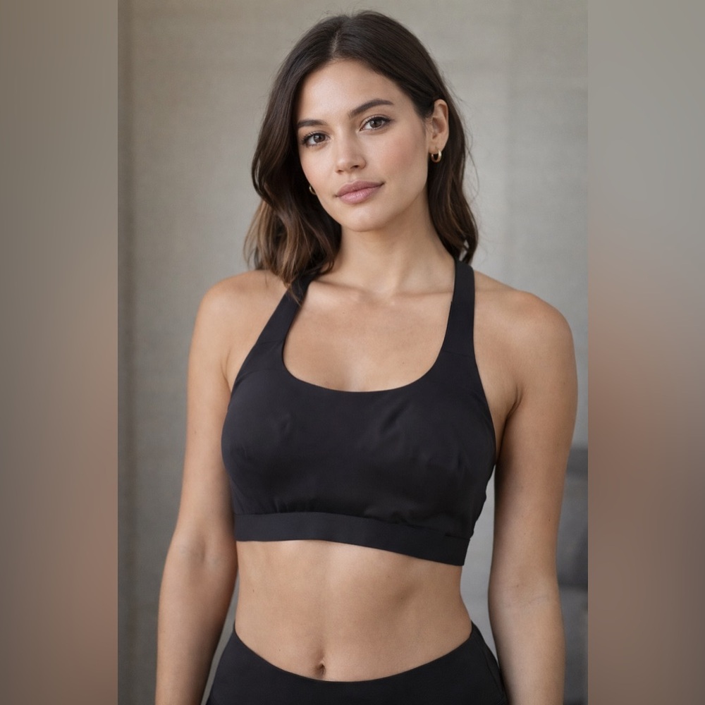 Black Scoop Neck Sports Bra - Women